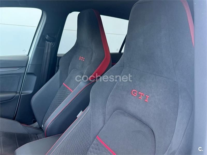 Usado VW Golf VIII GTI Clubsport 301 CV (221 kW) 2023 Blanco Berlina