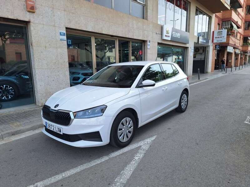 Usado Skoda Fabia Active 80 CV (58 kW) 2022 Utilitario