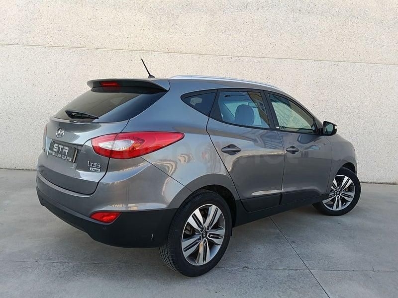 Usado Hyundai ix35 GO! 115 CV (84 kW) 2015 Gris / plata SUV
