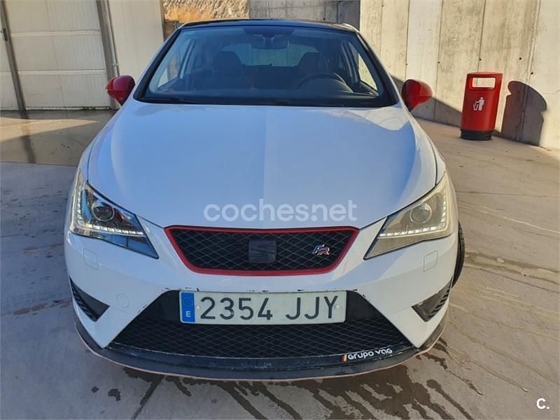 Usado Seat Ibiza SC FR 105 CV (77 kW) 2015 Blanco Utilitario