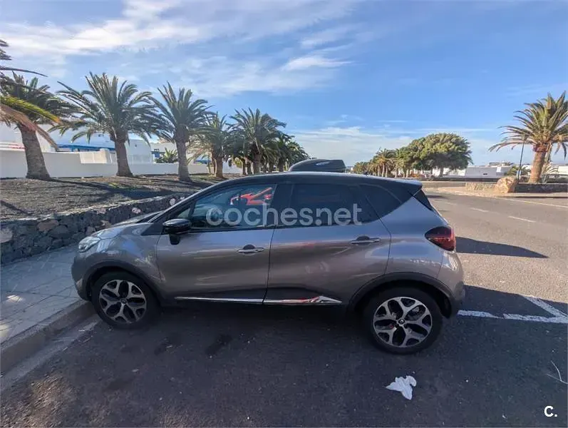 Begagnad Renault Captur Version S 150 HK (110 kW) 2020 Grå SUV