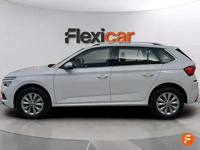 Usado Skoda Kamiq Ambition 110 CV (80 kW) 2021 Blanco SUV