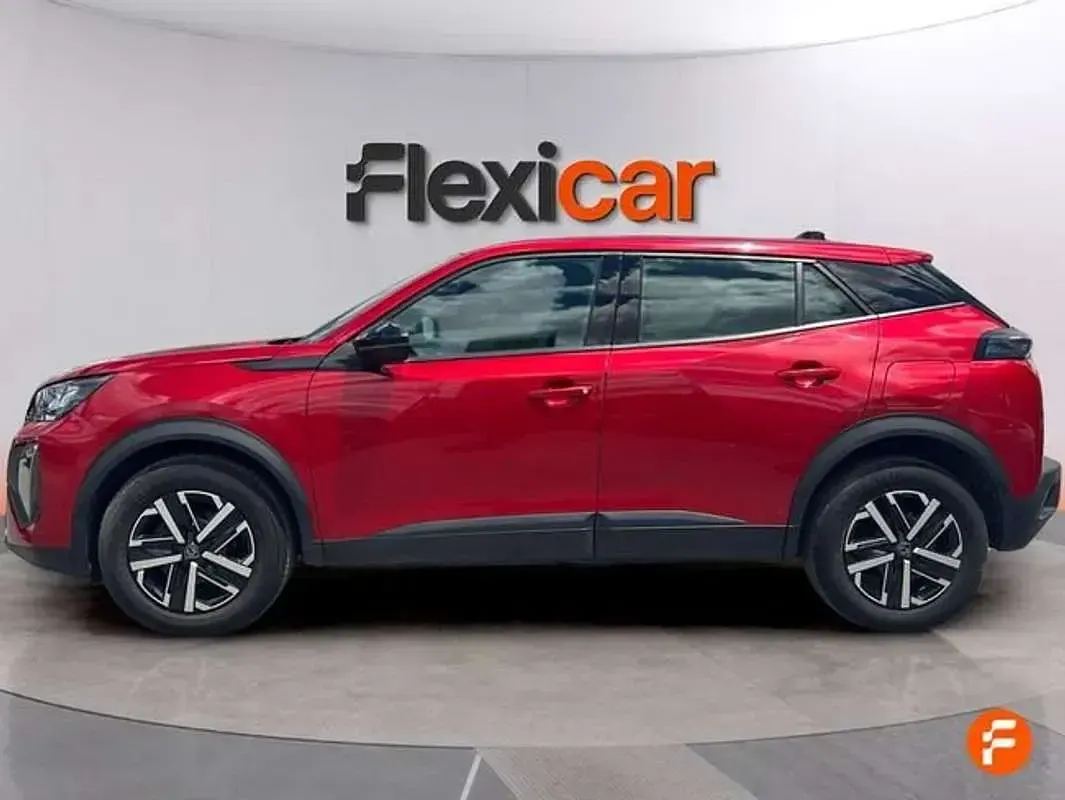 Usado Peugeot 2008 Active 102 CV (75 kW) 2023 Rojo SUV