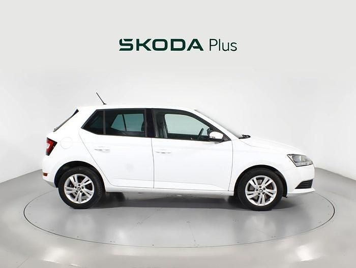 Usado Skoda Fabia Ambition 110 CV (80 kW) 2021 Blanco Berlina