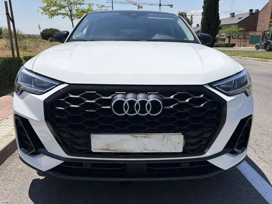 Usado Audi Q3 Sportback Black Edition 150 CV (110 kW) 2022 Blanco SUV