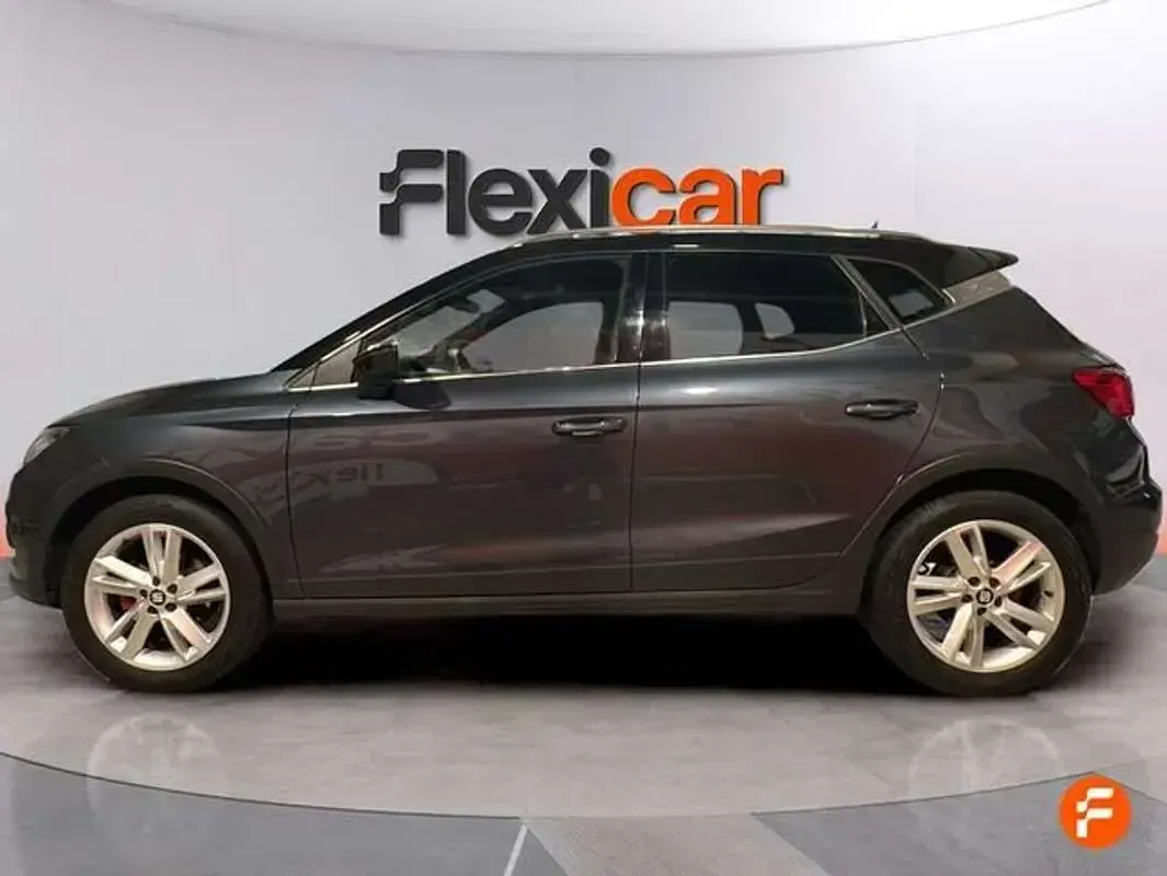 Usado Seat Arona FR 116 CV (85 kW) 2020 Gris SUV