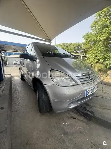 Usado Mercedes A170 Elegance 90 CV (66 kW) 1998 Gris / plata Utilitario