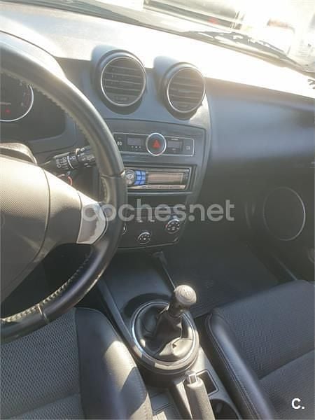 Usado Hyundai Coupé 105 CV (77 kW) 2009 Gris / plata Coupe