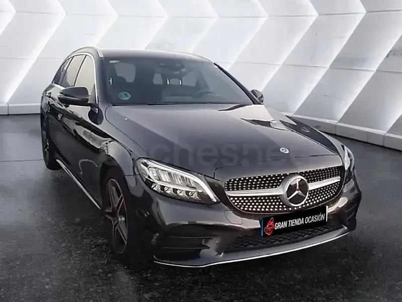 Usado Mercedes C200 160 CV (117 kW) 2020 Gris / plata Familiar