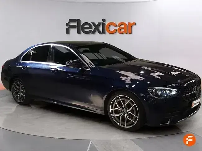 Usado Mercedes E220 194 CV (142 kW) 2021 Azul Berlina