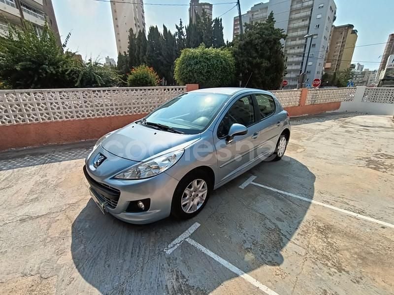 Gris / plata Usado 2012 Peugeot 207 Active Berlina | 5600 € (Precio justo) - Imagen 1/4