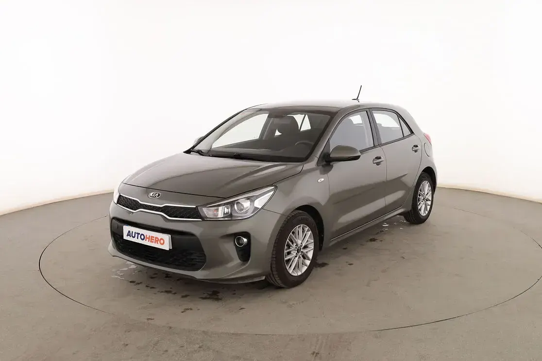 Usado Kia Rio 85 CV (62 kW) 2019 Berlina