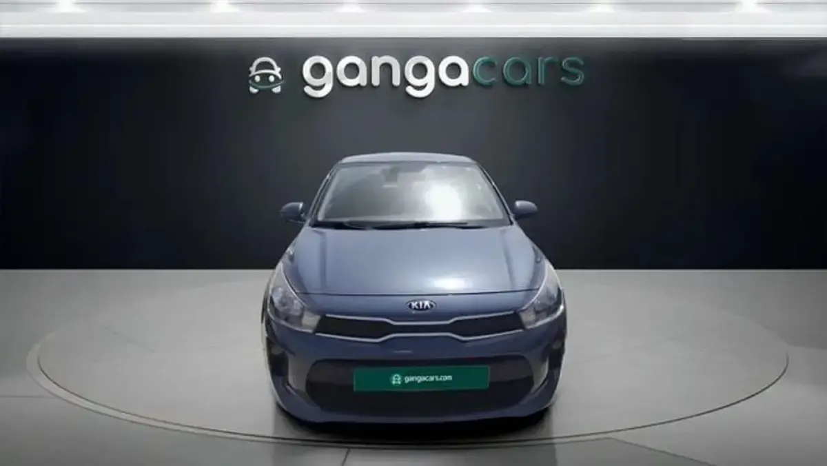 Usado Kia Rio 84 CV (61 kW) 2020 Gris Utilitario
