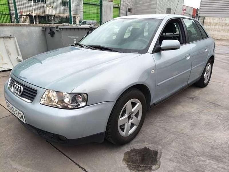Usado Audi A3 Ambition 125 CV (91 kW) 2002 Azul Utilitario