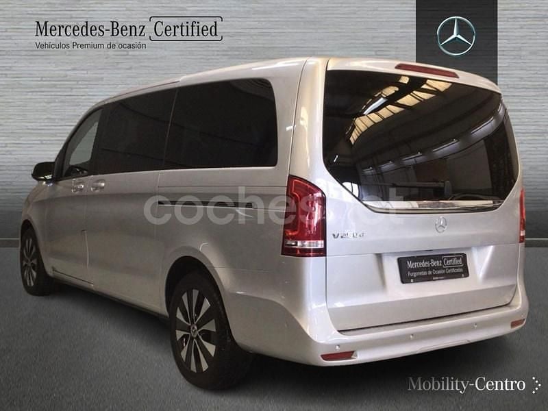 Usado Mercedes V250 Avantgarde 190 CV (139 kW) 2023 Gris / plata Monovolumen