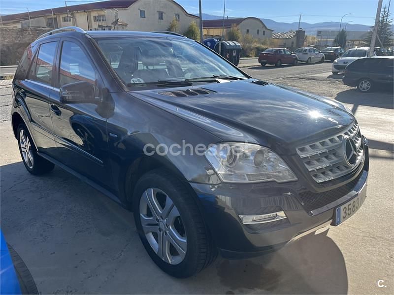 Negro Usado 2011 Mercedes ML300 SUV | 13.500 € (Un poco caro) - Imagen 1/4