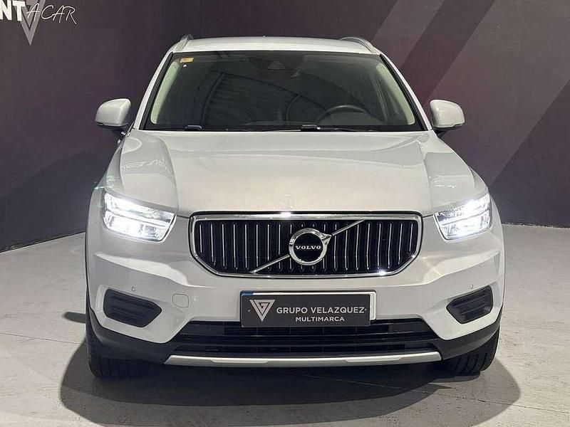 Usado Volvo XC40 Inscription 211 CV (155 kW) 2021 Plateado SUV
