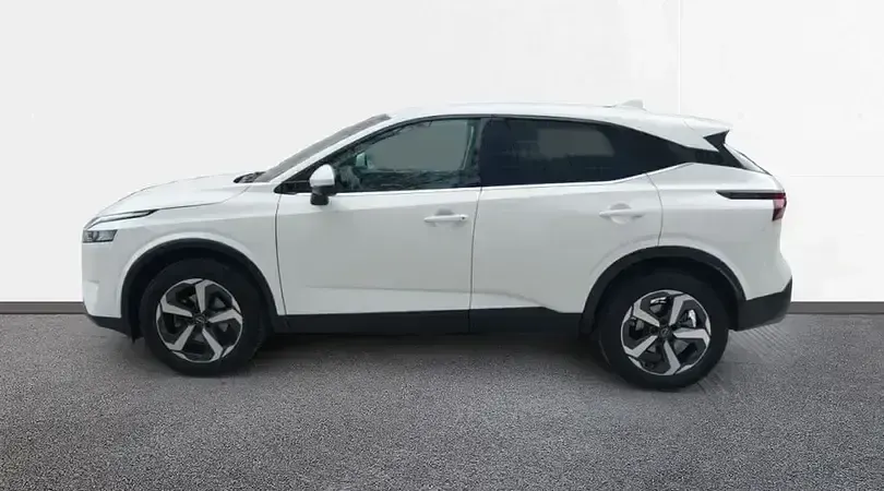 Usado Nissan Qashqai N-Connecta 158 CV (116 kW) 2023 Sapporo white (sólido) SUV