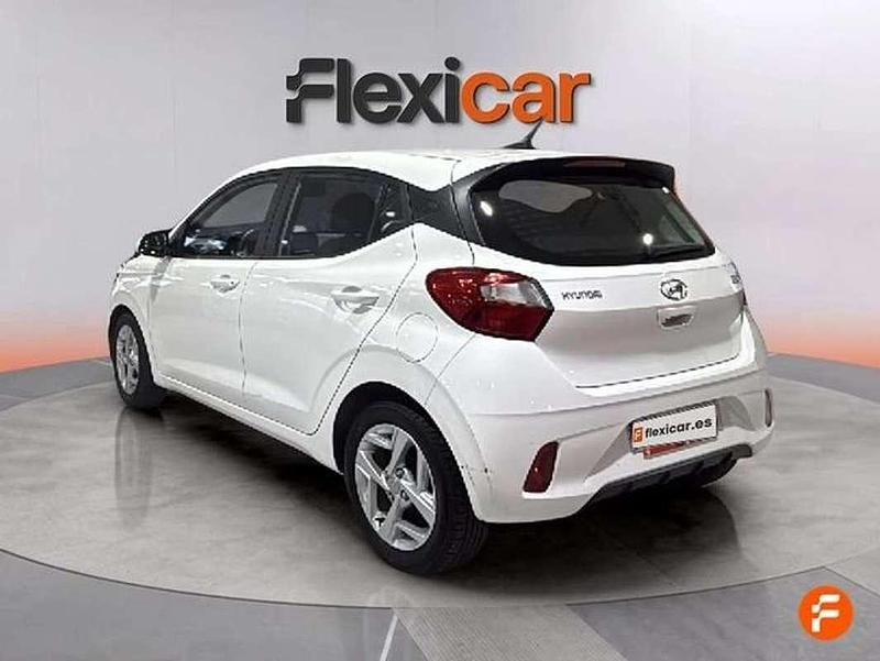 Usado Hyundai i10 67 CV (49 kW) 2022 Blanco Utilitario