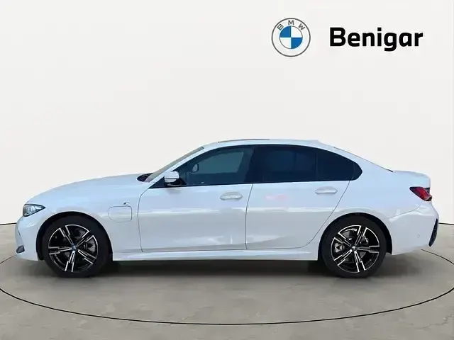 Käytetty BMW 330e Comfort Edition 292 HP (214 kW) 2024 Valkoinen Sedan