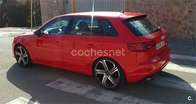 Usado Audi A3 Ambiente 150 CV (110 kW) 2014 Rojo Berlina