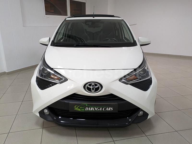 Usado Toyota Aygo X-clusiv 72 CV (52 kW) 2019 Blanco Utilitario