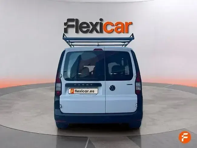 Usado VW Caddy 122 CV (89 kW) 2021 Blanco Monovolumen