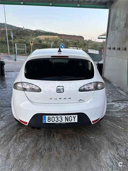 Usado Seat Leon CUPRA 265 CV (194 kW) 2008 Blanco Utilitario