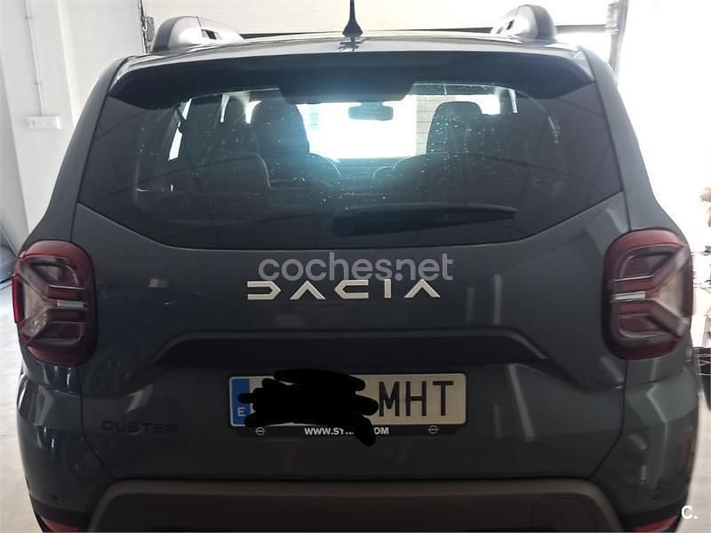 Usado Dacia Duster Journey 130 CV (95 kW) 2023 Gris / plata SUV