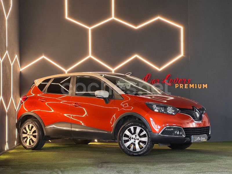 Usado Renault Captur LIMITED 90 CV (66 kW) 2017 Naranja SUV