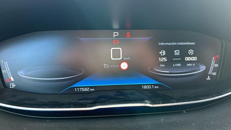 Usado Peugeot 5008 Allure 130 CV (95 kW) 2020 Gris SUV