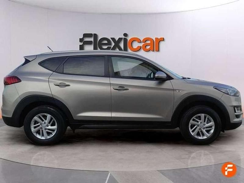 Usado Hyundai Tucson 132 CV (97 kW) 2019 Gris SUV
