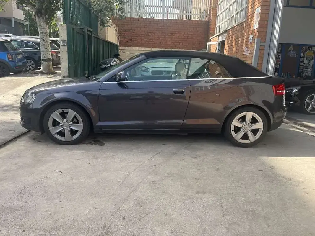 Usado Audi A3 Cabriolet Attraction 105 CV (77 kW) 2008 Burdeos Descapotable