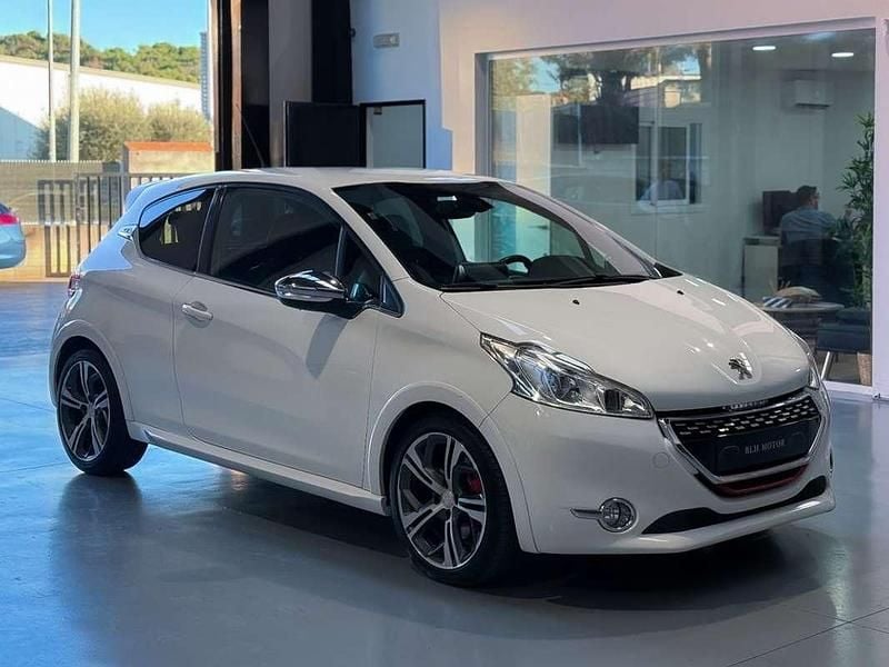 Usado Peugeot 208 GTi 200 CV (147 kW) 2014 Blanco Utilitario