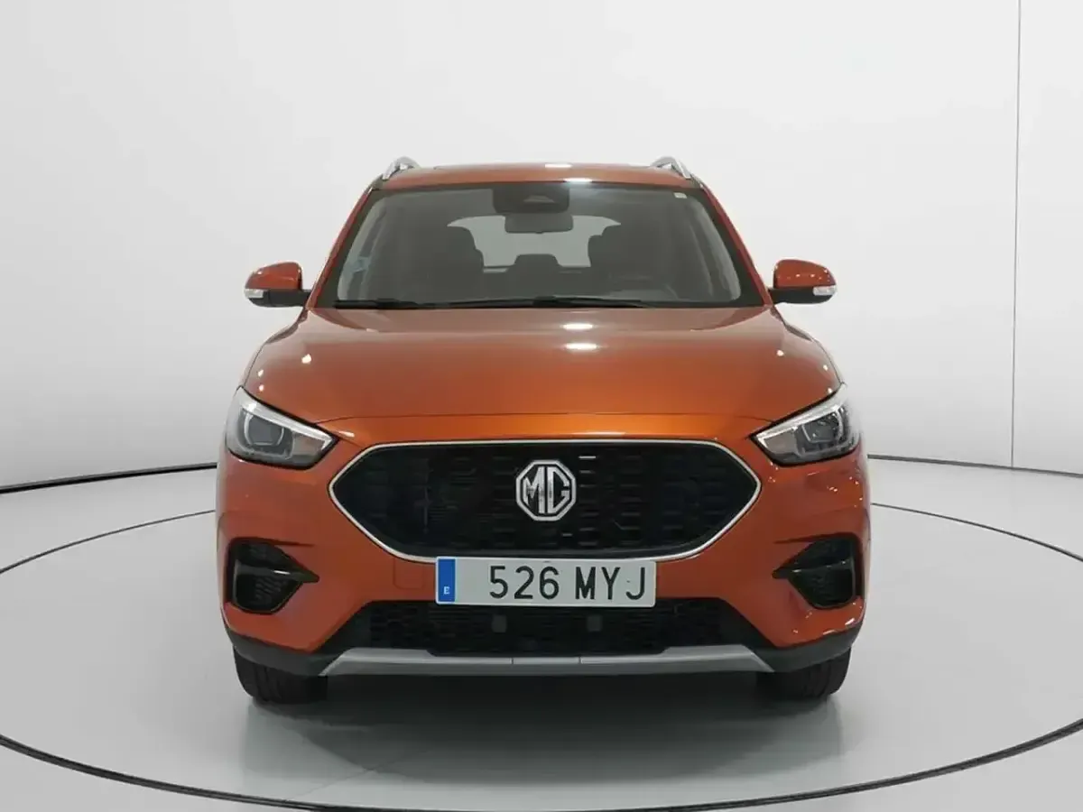 Usado MG ZS Comfort 106 HP (77 kW) 2025 Laranja SUV