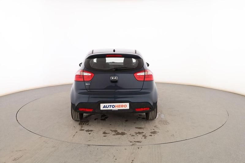 Usado Kia Rio 85 HP (62 kW) 2014 Azul Sedan