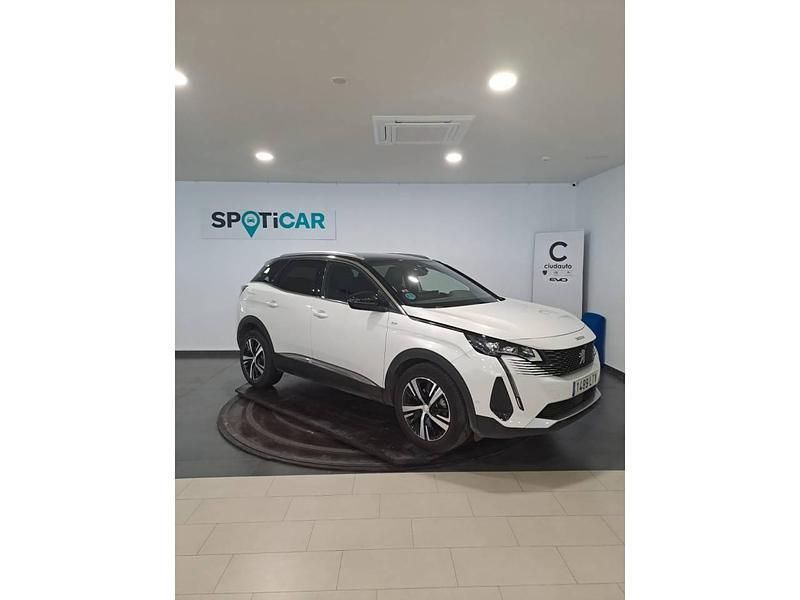 Usado Peugeot 3008 GT 130 CV (95 kW) 2021 Blanco SUV