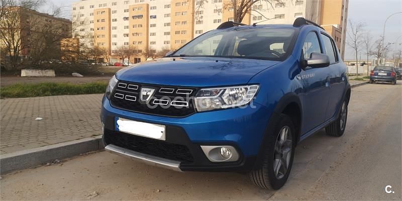 Usado Dacia Sandero Essentiel 90 CV (66 kW) 2020 Azul Berlina