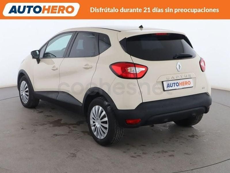 Usado Renault Captur Life 91 CV (66 kW) 2015 Beige SUV