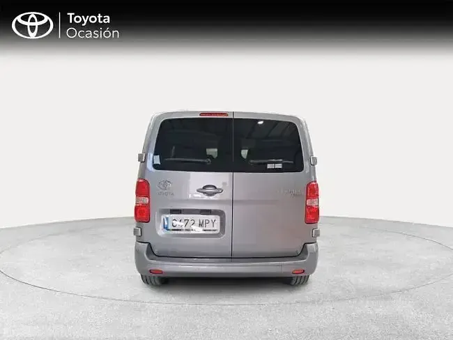 Usado Toyota Proace 144 CV (105 kW) 2024 Gris Monovolumen