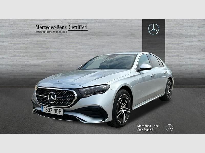Usado Mercedes E300 AMG line 313 CV (230 kW) 2025 Gris Berlina