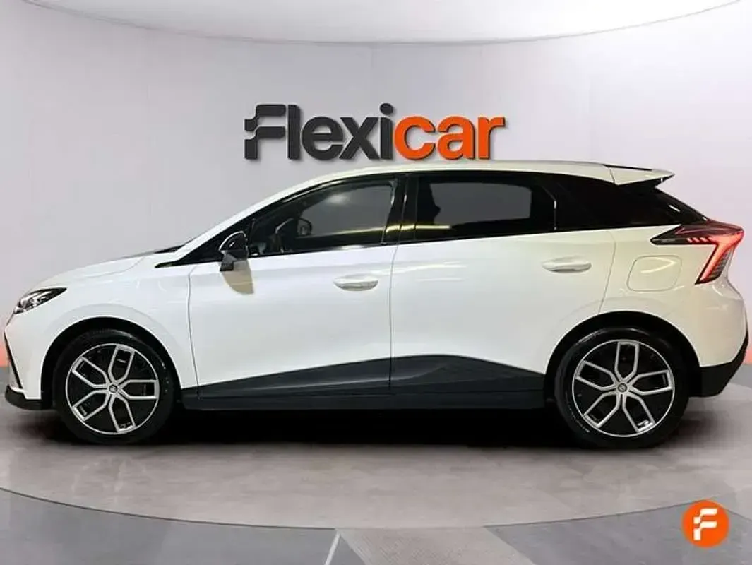 Usado MG MG4 EV Luxury 150 kW (204 CV) 2023 Blanco Utilitario