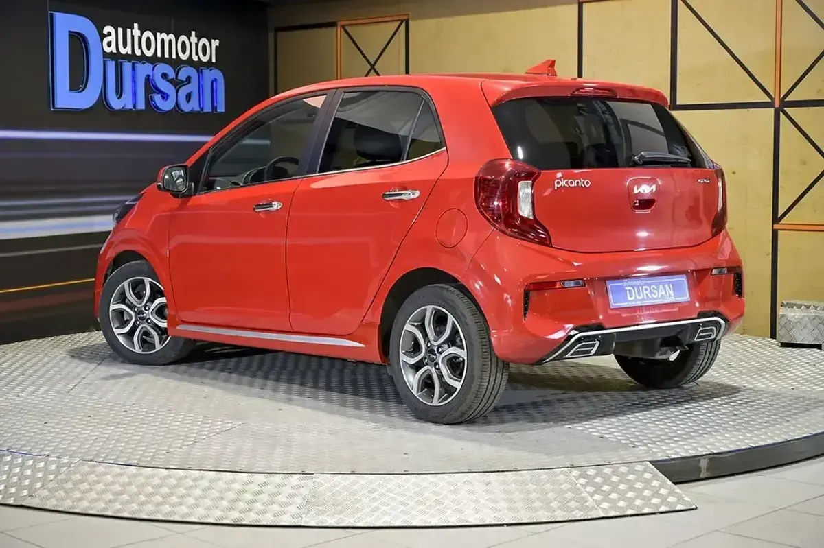 Usado Kia Picanto GT-Line 100 CV (73 kW) 2022 Rojo Utilitario