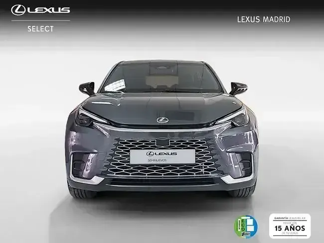 Usado Lexus LBX 136 CV (100 kW) 2025 Gris SUV