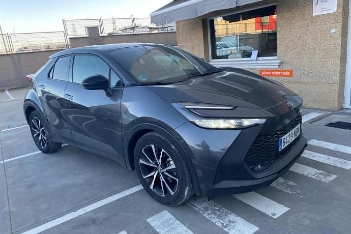 Usado Toyota C-HR Advance 141 CV (103 kW) 2025 Gris SUV