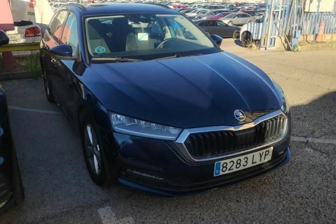 Usado 2022 Skoda Octavia Active Familiar | 13.800 € (Buen precio) - Imagen 1/4
