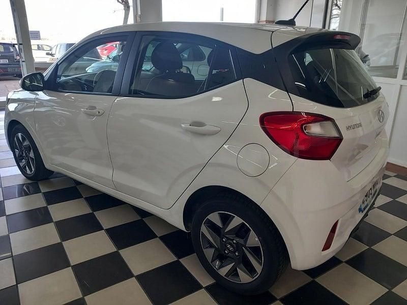 Usado Hyundai i10 67 CV (49 kW) 2024 Blanco Utilitario