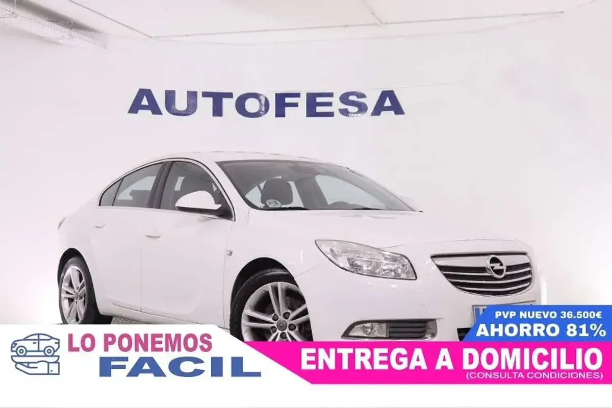 Usado Opel Insignia Sport 160 CV (117 kW) 2010 Blanco Berlina