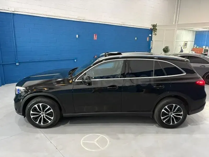 Usado Mercedes GLC220 197 CV (144 kW) 2023 Negro SUV
