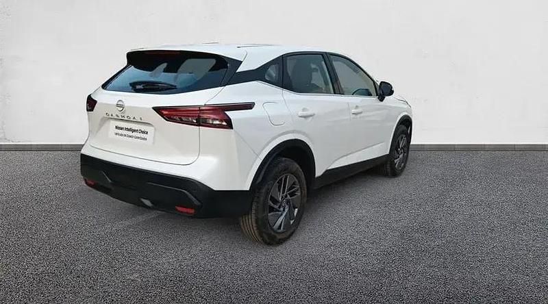 Usado Nissan Qashqai Acenta 158 CV (116 kW) 2024 Lunar white (perlada) SUV